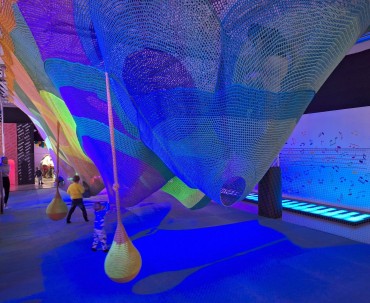 Kolorowa przestrzeń do samodzielnej zabawy dla najmłodszych