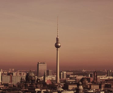 Panorama miasta Berlin z wieżą telewizyjną