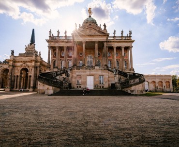 Historyczny Neues Palais w Poczdamie, Niemcy