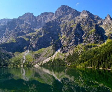 Morskie Oko w Dolinie Rybiego Potoku u stóp Mięguszowieckich Szczytów