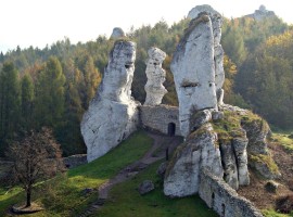 Formacje skalne w Ogrodzieńcu Jura Krakowsko-Częstochowska